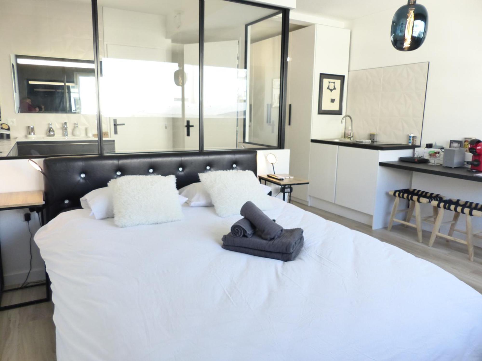 La Cite Des Coeurs Lu Parking Inclus Apartment Nantes Bagian luar foto